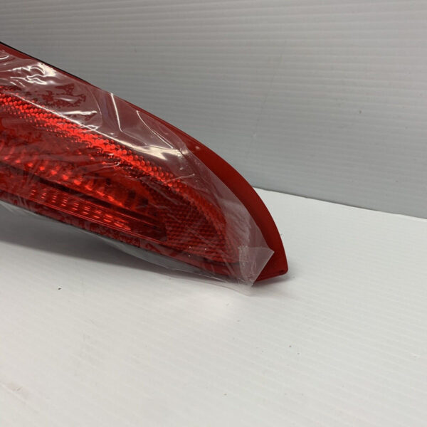 VOLVO C30 Rear Left Tail Lamp 31213917 NEW GENUINE - Image 4