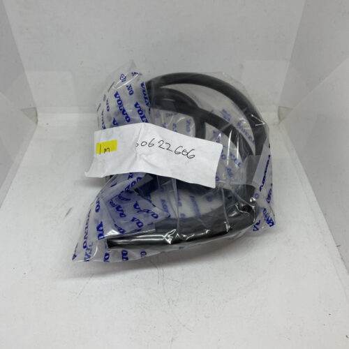 VOLVO C30 Left Washer Hose 30622606 NEW GENUINE